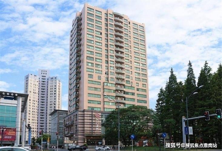 科→首页网站→交房时间→在售详情→户型价格→小区环境→24小时热线凯发k8国际厅登录徐汇天镜售楼处电话→徐汇天镜售楼中心电话→楼盘百(图3)