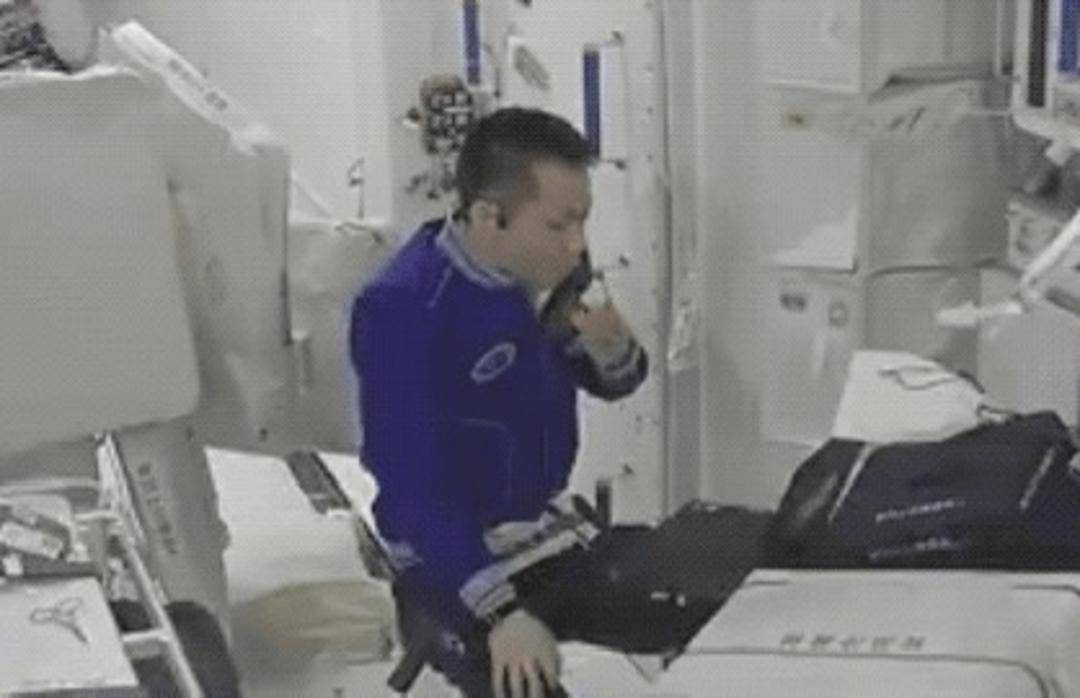 中国航天员20多年“太空吃播”进化史凯发