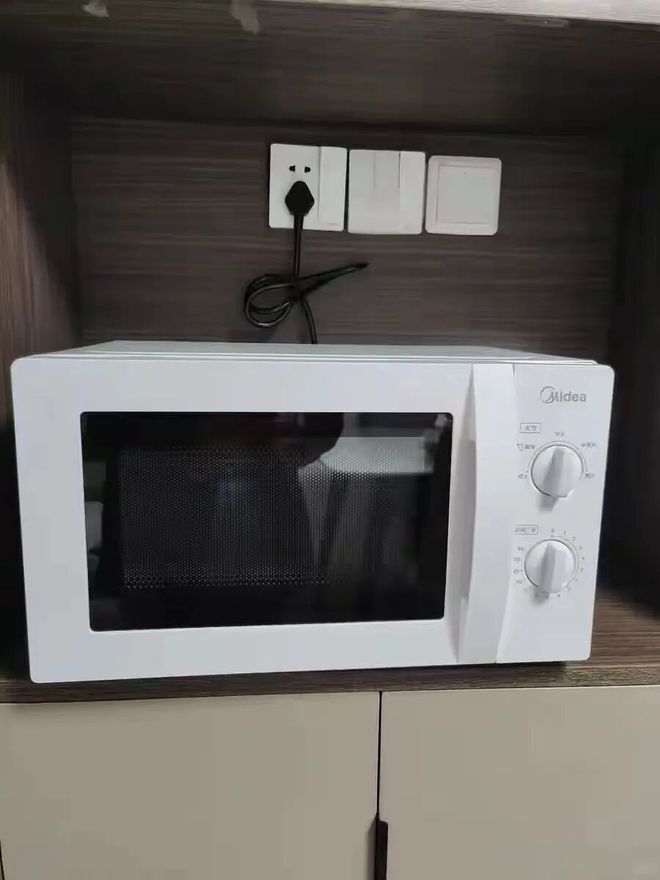 如流水”这6种家电不用最好拔掉插头凯发国际平台“这6个插头不拔电费多