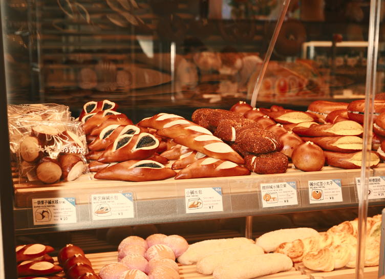 炉成功斩获2025第六届TBI杰出品牌创新奖！凯发K8国际娱乐韧性增长持续进化石头先生的烤(图3)