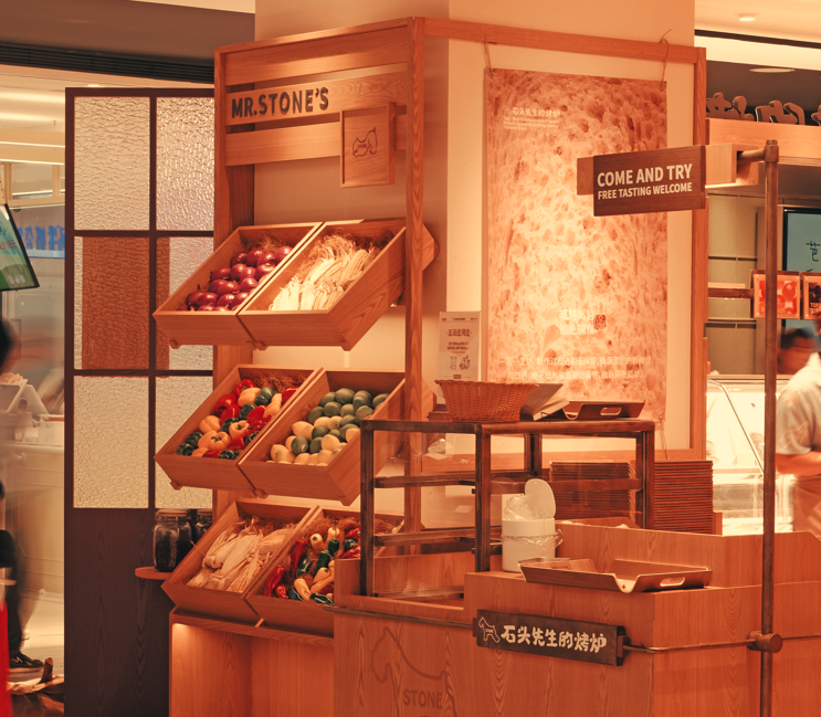 炉成功斩获2025第六届TBI杰出品牌创新奖！凯发K8国际娱乐韧性增长持续进化石头先生的烤(图4)